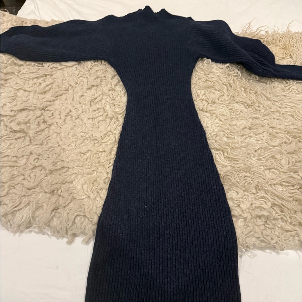 Elliatt Flattering Cold Shoulder Ribbed Wool Maxi Dress in Navy - Picture 4 of 5